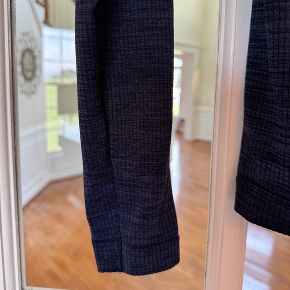 Athleta Renew Seamless Crewneck Top, Navy Heather, Size XS - Picture 3 of 5